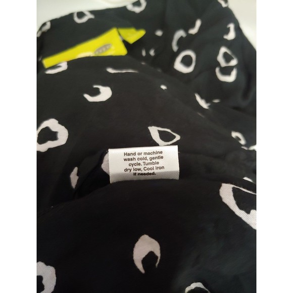 Rock Flower Paper Womens Top Small Black White Modal Long Sleeve Blouse Button - Picture 9 of 10